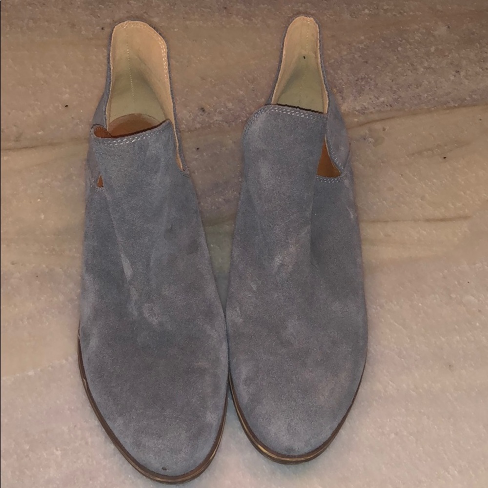Lucky Brand Grey Suede Birtie2 booties 8.5M